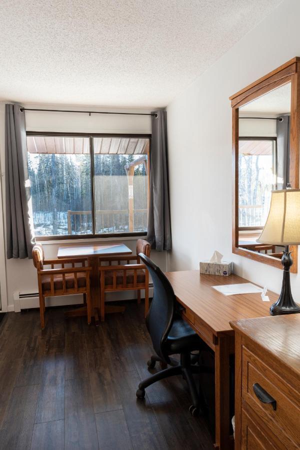 Sundre Schott'S Lake Conference & Resort מראה חיצוני תמונה